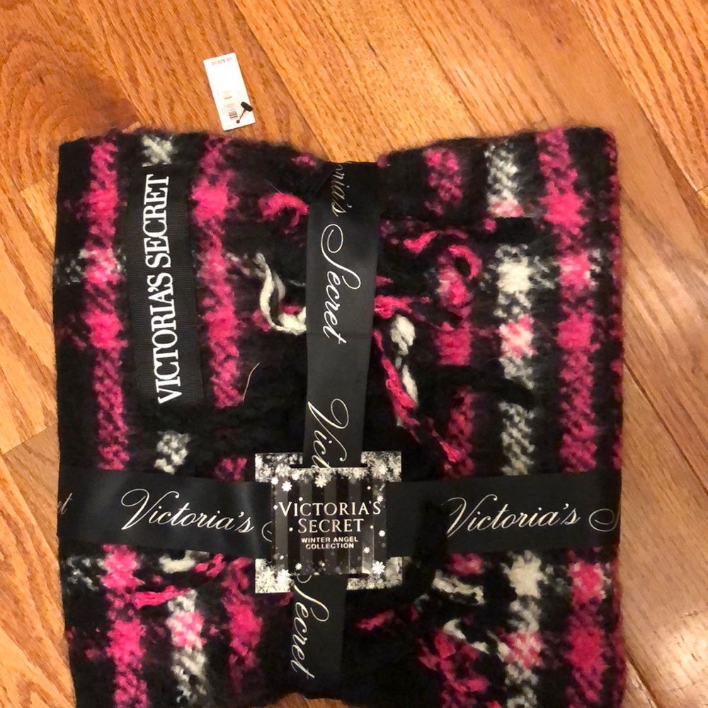 Victoria Secret Winter Angel collection scarf
